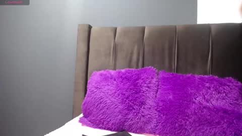 Snapshot of emi_candi chatting on 31, 12, 2024 emi online show from 31, 12, 2024