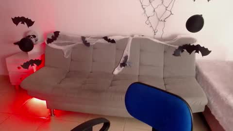 Snapshot of emi_carter chatting on 23, 10, 2025 emi_carter online show from 23, 10, 2025