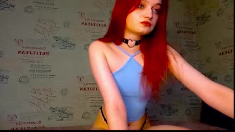 Snapshot of emi_less chatting on 13, 9, 2025 Emi online show from 13, 9, 2025