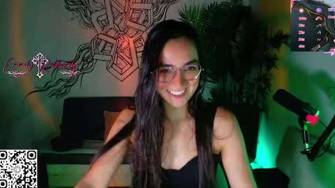 Emmily Roberts online show from 12, 5, 2026
