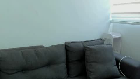 emi_royse online show from 24, 6, 2026