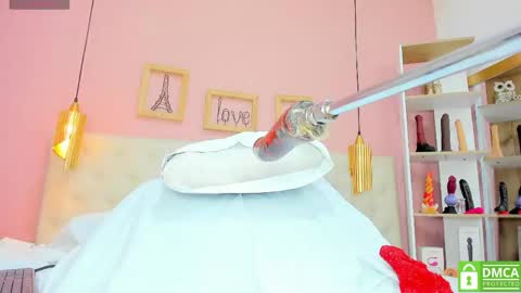 Emily Sarai online show from 17, 5, 2026