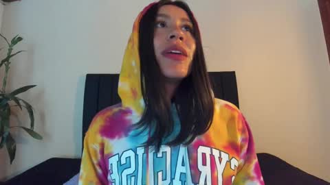 Emilia Gomez online show from 19, 2, 2025