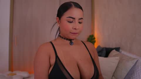    online show from 10, 9, 2025