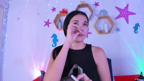 Snapshot of emiily_parkerr chatting on 5, 2, 2026 Emily online show from 5, 2, 2026