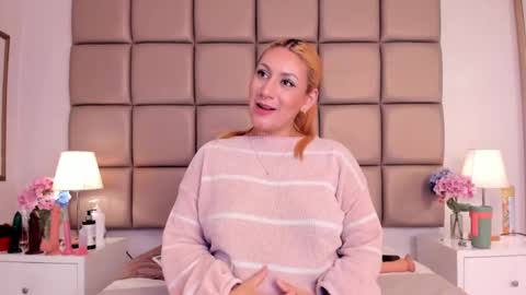 EMILY ROBERTS online show from 16, 1, 2025