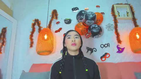 Snapshot of emiily_s chatting on 29, 10, 2025 Emily online show from 29, 10, 2025