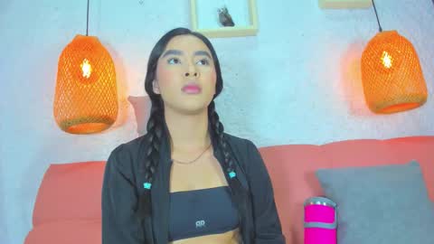 Snapshot of emiily_s chatting on 4, 11, 2025 Emily online show from 4, 11, 2025