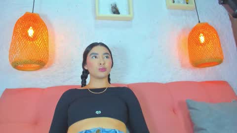 Snapshot of emiily_s chatting on 5, 11, 2025 Emily online show from 5, 11, 2025