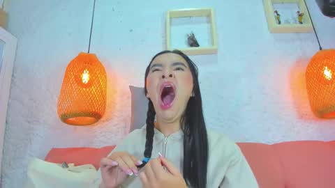 Snapshot of emiily_s chatting on 7, 11, 2025 Emily online show from 7, 11, 2025