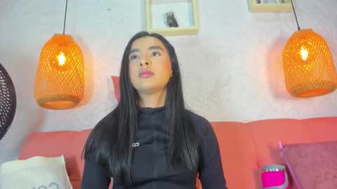 Snapshot of emiily_s chatting on 10, 11, 2025 Emily online show from 10, 11, 2025