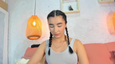 Snapshot of emiily_s chatting on 25, 11, 2025 Emily online show from 25, 11, 2025