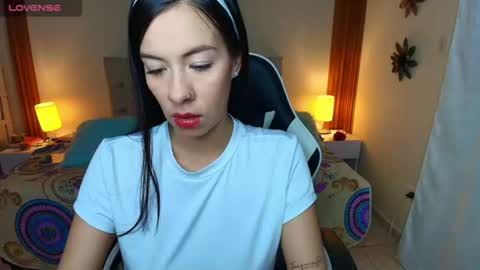 emiily_skinny online show from 12, 7, 2026