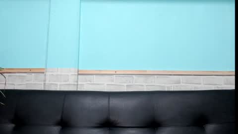 Snapshot of emiily_smile chatting on 4, 1, 2025 Emily online show from 4, 1, 2025