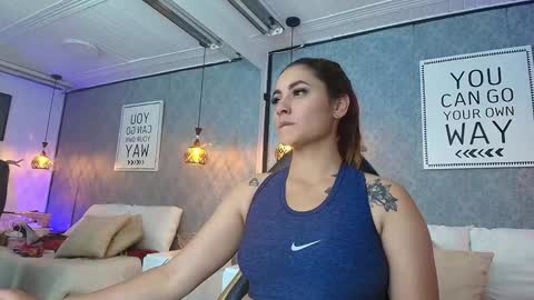 Snapshot of emiily_w1 chatting on 27, 1, 2025 Emily online show from 27, 1, 2025