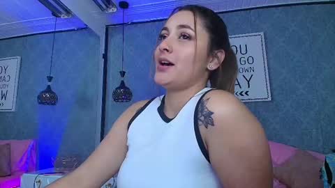 Snapshot of emiily_w1 chatting on 11, 2, 2025 Emily online show from 11, 2, 2025
