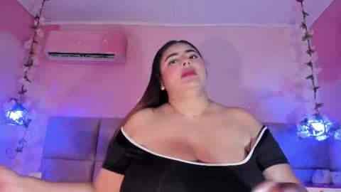 Emiily Grace online show from 15, 6, 2026