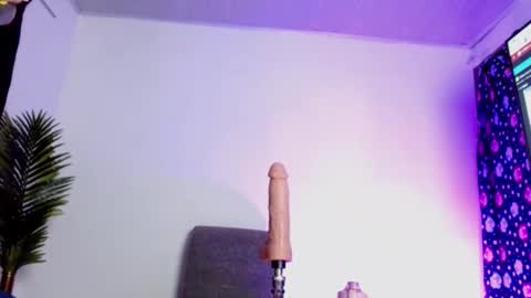 Emi Rose online show from 7, 2, 2026