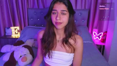 Snapshot of emiiscoot_1 chatting on 29, 10, 2025 Emily online show from 29, 10, 2025