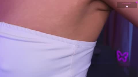 Snapshot of emiiscoot_1 chatting on 11, 11, 2025 Emily online show from 11, 11, 2025