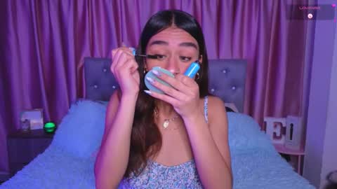 Snapshot of emiiscoot_1 chatting on 15, 12, 2025 Emily online show from 15, 12, 2025