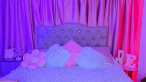 Snapshot of emiiscoot_1 chatting on 6, 1, 2026 Emily online show from 6, 1, 2026