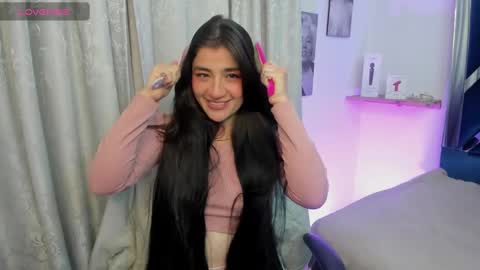Snapshot of emilayton_ chatting on 12, 1, 2025 emilayton_ online show from 12, 1, 2025