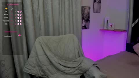 Snapshot of emilayton_ chatting on 11, 2, 2025 emilayton_ online show from 11, 2, 2025
