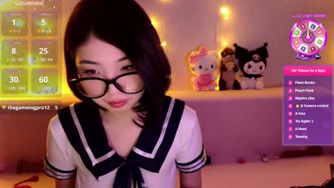 Snapshot of emili_blanc chatting on 8, 1, 2025 Emili online show from 8, 1, 2025