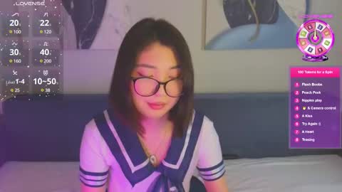 Snapshot of emili_blanc chatting on 5, 3, 2025 Emili online show from 5, 3, 2025