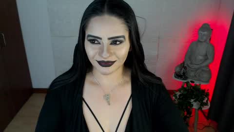 Snapshot of emili_evans_ chatting on 7, 4, 2026 POWERFULL GODDESS EMILI online show from 7, 4, 2026