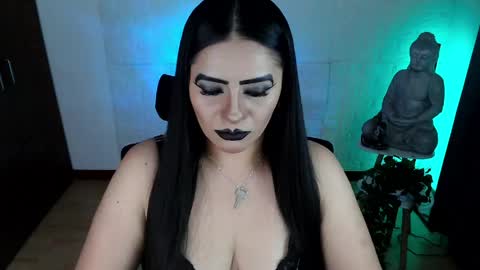 Snapshot of emili_evans_ chatting on 22, 4, 2026 POWERFULL GODDESS EMILI online show from 22, 4, 2026