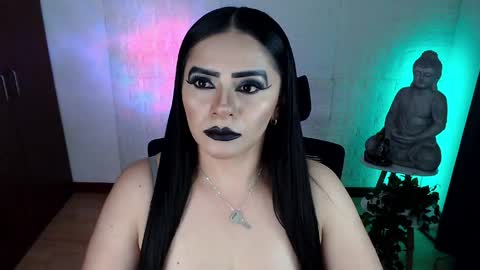 Snapshot of emili_evans_ chatting on 9, 5, 2026 POWERFULL GODDESS EMILI online show from 9, 5, 2026