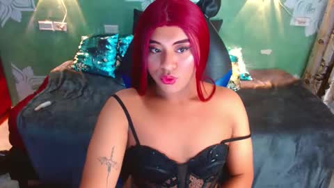 Snapshot of emili_roux chatting on 13, 1, 2025 Emili roux online show from 13, 1, 2025