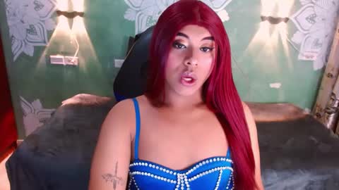 Snapshot of emili_roux chatting on 14, 1, 2025 Emili roux online show from 14, 1, 2025