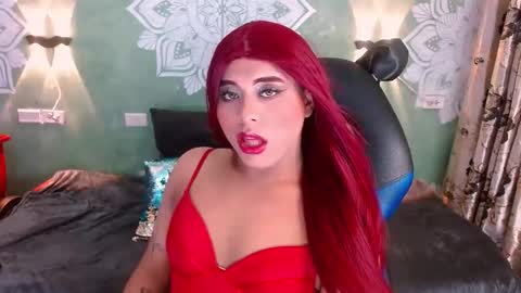 Snapshot of emili_roux chatting on 17, 1, 2025 Emili roux online show from 17, 1, 2025