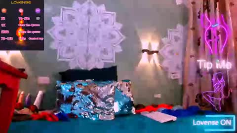 Snapshot of emili_roux chatting on 24, 2, 2025 Emili roux online show from 24, 2, 2025