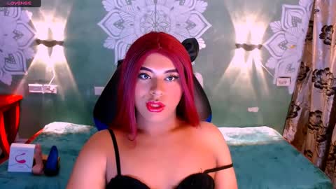 Snapshot of emili_roux chatting on 2, 3, 2025 Emili roux online show from 2, 3, 2025