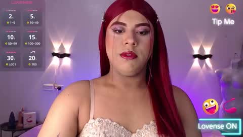 Snapshot of emili_roux chatting on 2, 11, 2025 Emili roux online show from 2, 11, 2025