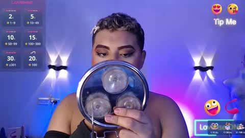 Snapshot of emili_roux chatting on 6, 11, 2025 Emili roux online show from 6, 11, 2025