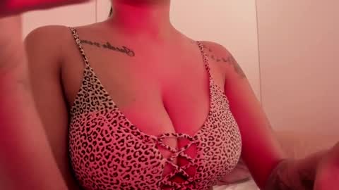 Snapshot of emilia_ghendle chatting on 7, 12, 2024 Emilia Big Boobs online show from 7, 12, 2024