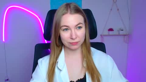 Emilia online show from 3, 3, 2026