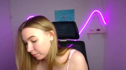 Emilia online show from 8, 5, 2026
