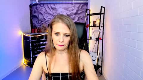 Emilia Bedy online show from 6, 5, 2026