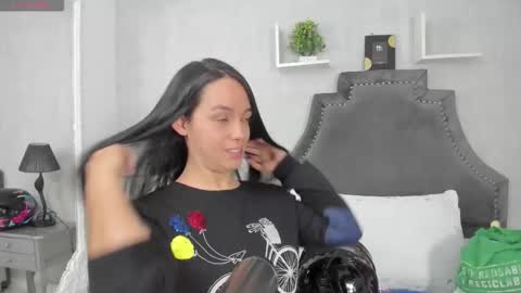 EmiliaRose online show from 14, 11, 2025