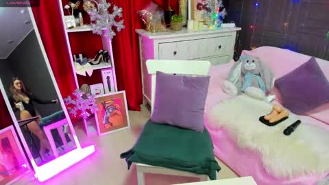 Snapshot of emiliyaqueen chatting on 11, 12, 2024 Emiliya online show from 11, 12, 2024
