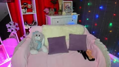 Snapshot of emiliyaqueen chatting on 27, 12, 2024 Emiliya online show from 27, 12, 2024