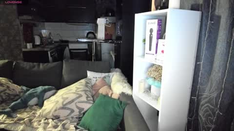 Snapshot of emiliyaqueen chatting on 2, 2, 2025 Emiliya online show from 2, 2, 2025