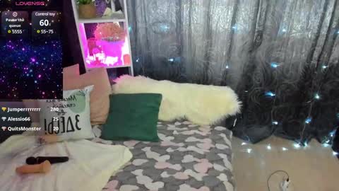 Snapshot of emiliyaqueen chatting on 15, 2, 2025 Emiliya online show from 15, 2, 2025