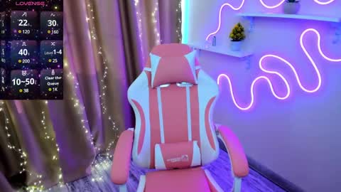 Snapshot of emiliyaqueen chatting on 18, 2, 2025 Emiliya online show from 18, 2, 2025